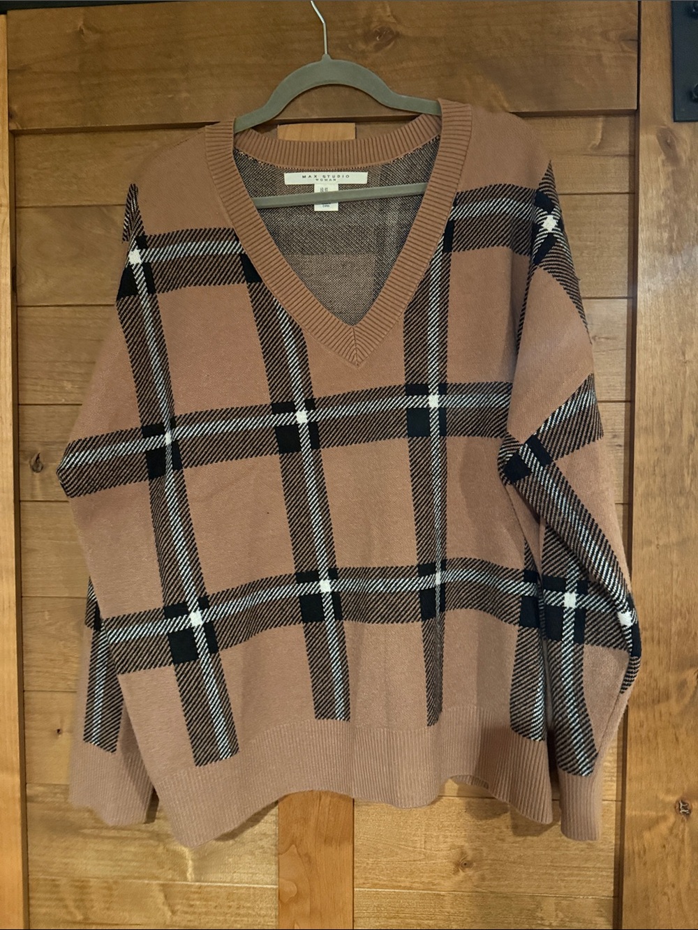 Oversized V-Neck Plaid Sweater - khaki, Black & White